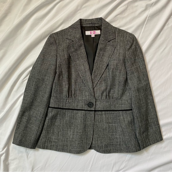 VTG Y2K Women’s Gray Pantsuit Blazer Set, Y2K Office Siren Core, Corp. Baddie - Picture 3 of 16